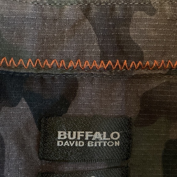 Camo zip up utility shirt size L Buffalo - Picture 5 of 7
